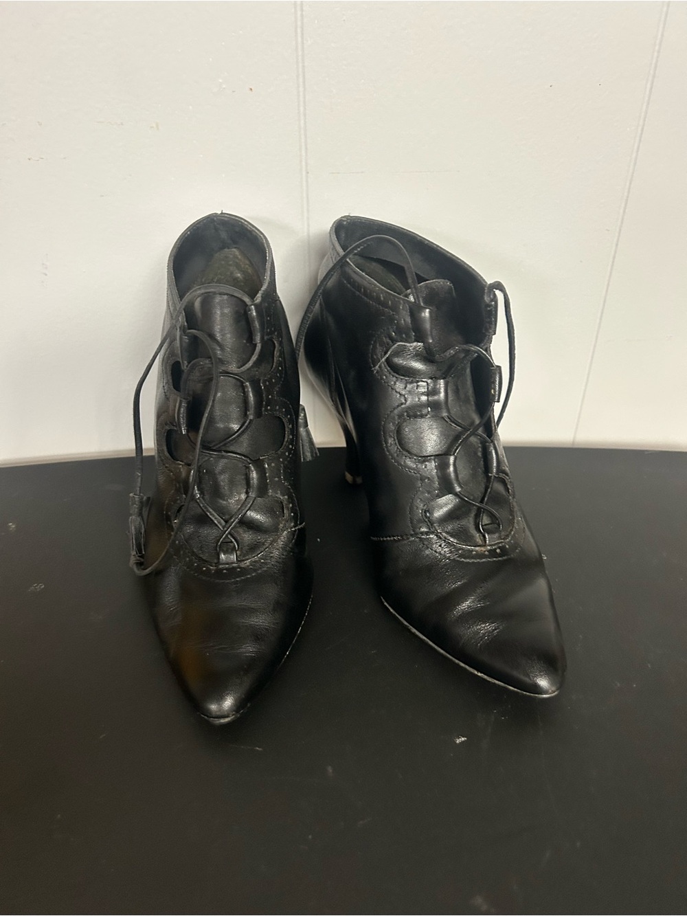 Captivators Vintage lace up pumps Witch Halloween Black Rare size 5